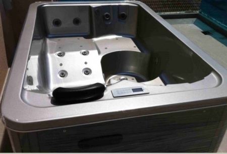 Гидромассажный бассейн Sunrans SR807 Гидромассажный бассейн Sunrans SR807