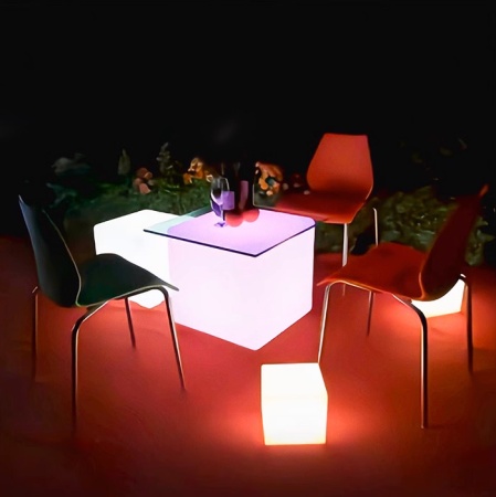 Светильник Куб 40 с питанием от АКБ, RGB Светильник Куб 40 с питанием от АКБ, RGB